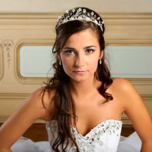 Tiara Flores